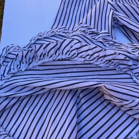 ECI  Stripped Blouse - Picture 5 of 8